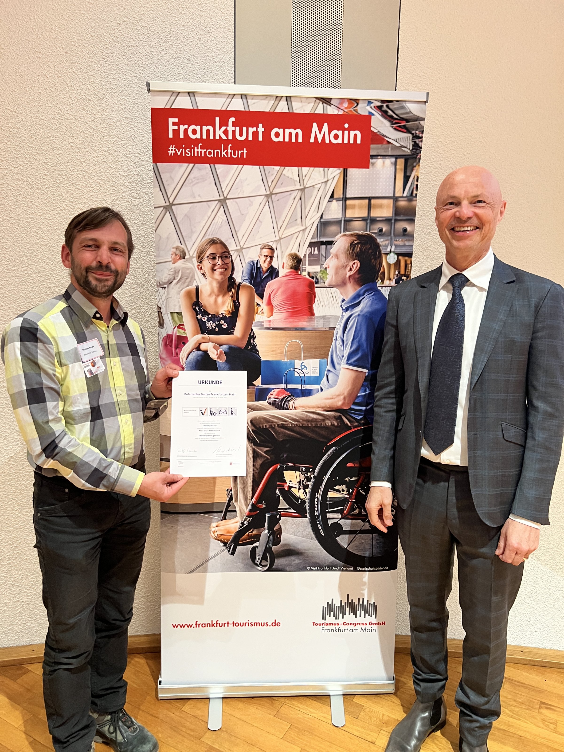 Urkundenüberreichung Reisen für Alle Urkundenüberreichung Reisen für Alle